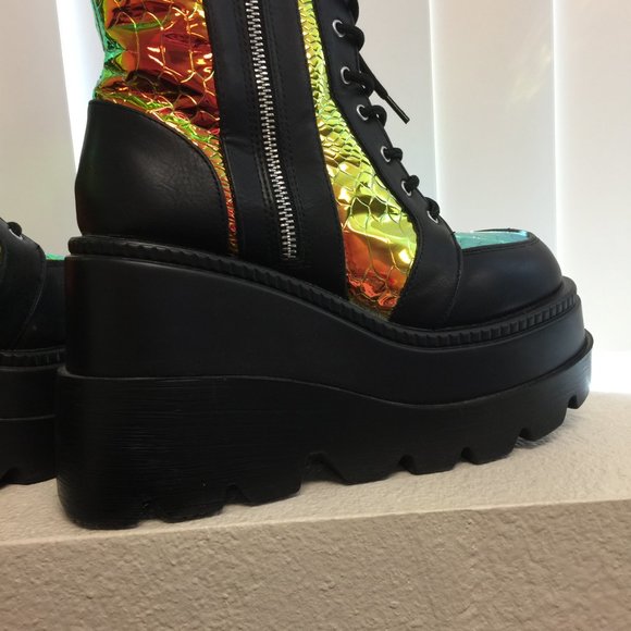 Pre Loved- Cape Robbin Radioactive Platform Boots in Black/8 - SH196 - Picture 7 of 9